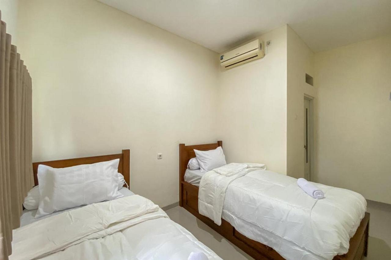 Nipa Guest House Near Universitas Widyagama Mitra Reddoorz Blimbing  Luaran gambar